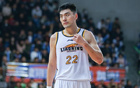 李曉旭早退，僅戰(zhàn)27分鐘得4分4板，6犯失誤三分全失。