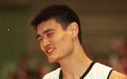 23年前姚明CBA季后賽12次歷史第一，總決賽得20+20。