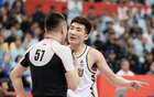 G4廣廈險勝青島，四球員滿分，一人及格，五人表現(xiàn)不佳。