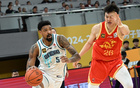 CBA季后賽，廣廈勝青島晉級四強，胡金秋、楊瀚森表現搶眼。