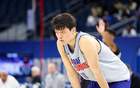 楊瀚森：NBA新星，有望成姚明或小約基奇，將受矚目并上場(chǎng)。