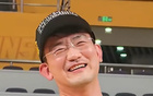 王博球迷謝幕，玩梗歡騰，呼喚冠軍導(dǎo)師，幸福滿面，爽快無比！