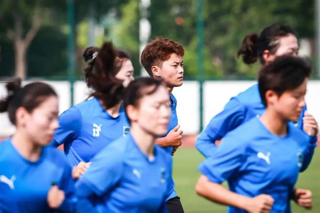 亞冠半決賽明日戰(zhàn)，武漢女足沖刺巔峰！