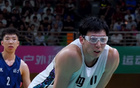 周琦26分鐘高效得分，四川隊大勝舊主，表情冷酷。