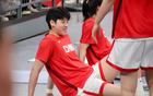 中國女籃新星狂搶籃板，24歲1米92新星崛起，張子宇搭檔亮眼。