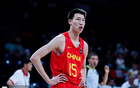 郇斯楠表現(xiàn)亮眼，12中8得16分5板，送出6大帽！