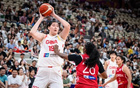 女籃大勝后遇困境，張子宇效率低，宮魯鳴需反思。