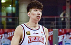 余嘉豪四季CBA，獲星銳獎(jiǎng)及兩度入選二陣。